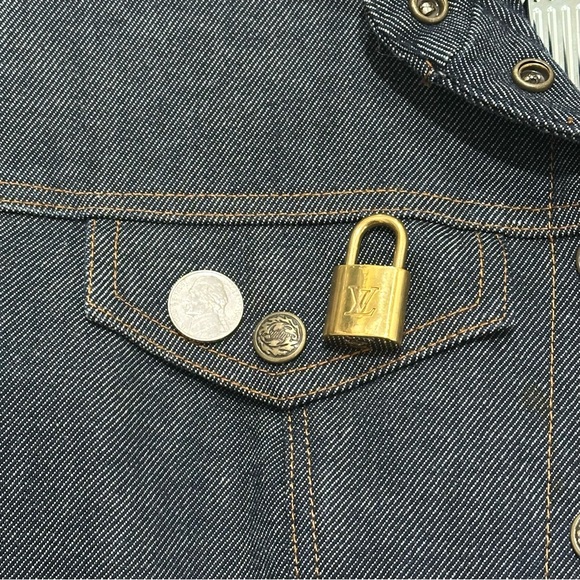 Designer Jean Jacket with Ultra Suede Collar - Picture 3 of 17